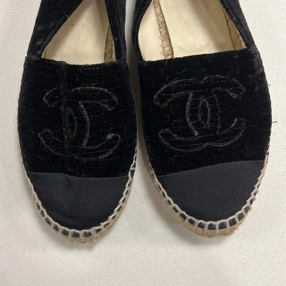 Chanel Interlocking CC Logo Velvet Espadrilles Black